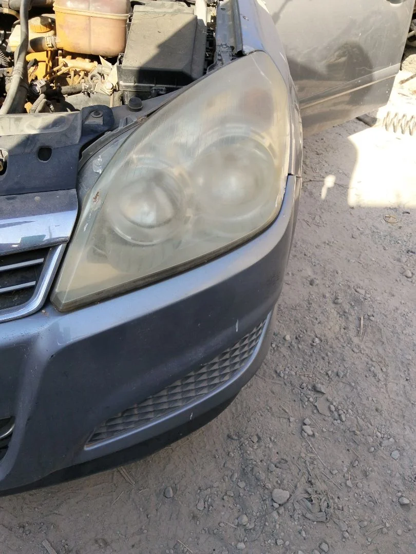 Foto de FARO IZQUIERDO OPEL ASTRA H BERLINA