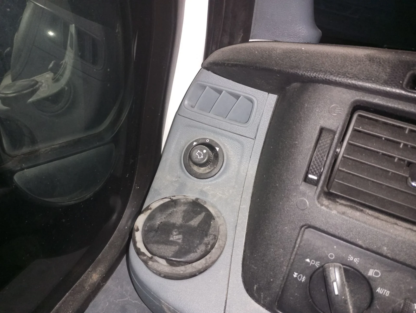 Foto de MANDO RETROVISOR FORD TRANSIT COMBI (TT9) 2.2 TDCi CAT (116 CV / 85 KW)