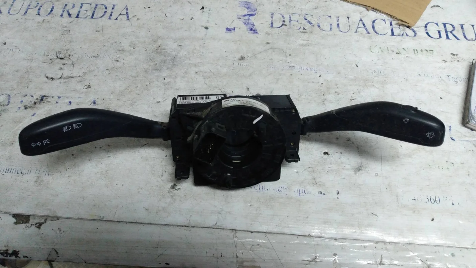 Foto de MANDO MULTIFUNCION SEAT CORDOBA BERLINA (6L2) 1.4 16V (101 CV / 74 KW)