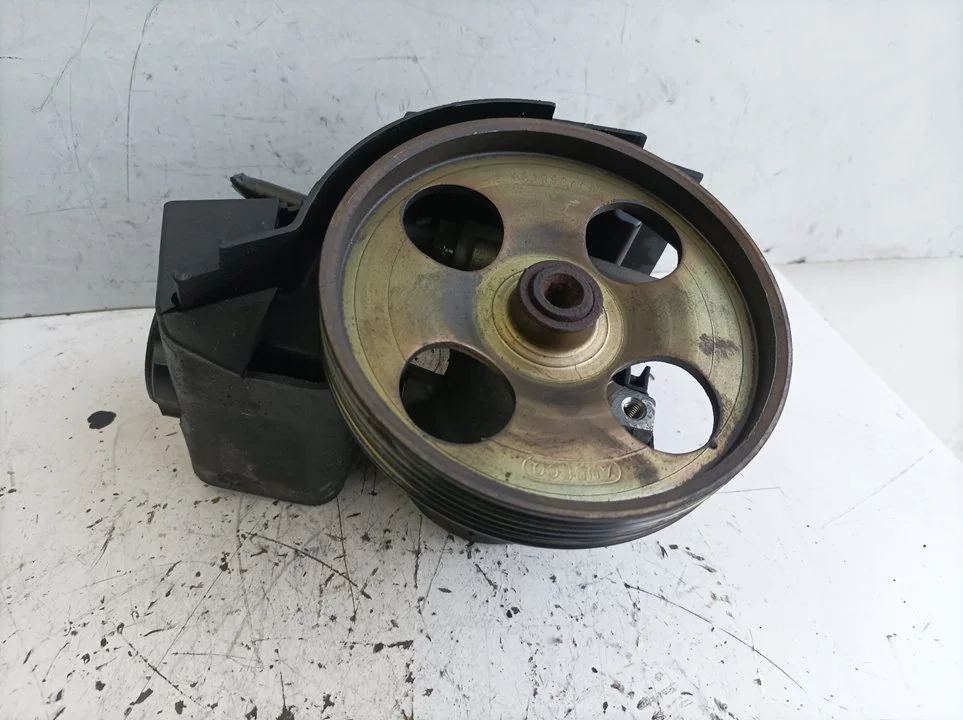 Foto de BOMBA DIRECCION CITROEN XSARA PICASSO referencia 9637058460