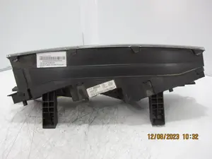 Foto de CUADRO INSTRUMENTOS NISSAN PRIMERA BERLINA (P12) 2.2 16V Turbodiesel CAT (126 CV / 93 KW) referencia AV719 foto 8