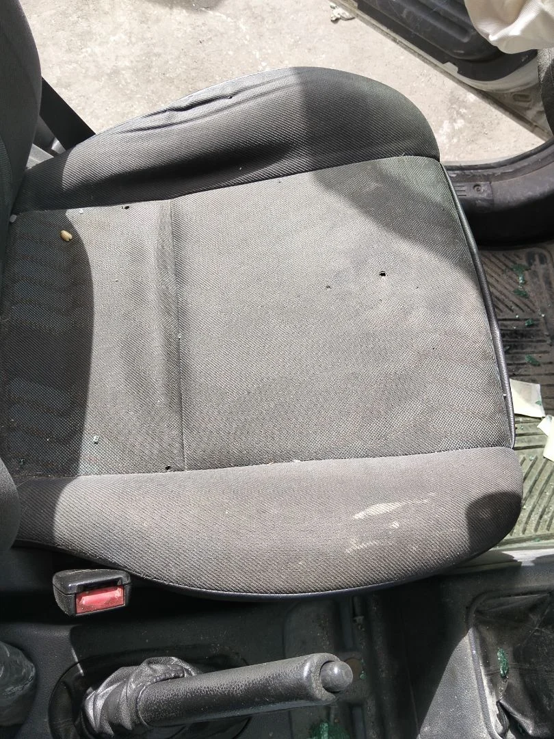 Foto de ASIENTO DELANTERO IZQUIERDO FORD TRANSIT CONNECT (TC7) 1.8 TDCi CAT (110 CV / 81 KW)