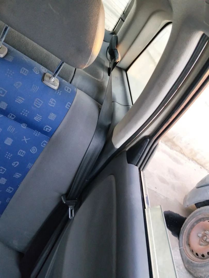 Foto de CINTURON SEGURIDAD TRASERO IZQUIERDO SEAT IBIZA (6K1) 1.9 TDI (90 CV / 66 KW)