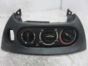 Foto de NO IDENTIFICADO RENAULT MEGANE I COUPE (DA0) 1.9 dTi Diesel CAT (98 CV / 72 KW) referencia 663391J