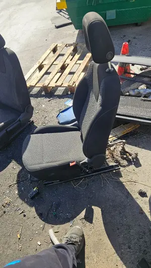 Foto de ASIENTO DELANTERO DERECHO OPEL CROSSLAND X 1.2 (110 CV / 81 KW) foto 4