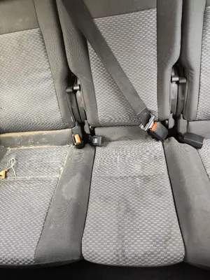 Foto de ENGANCHE CINTURON TRASERO CENTRAL FORD FOCUS C-MAX (CAP)(2003) 1.6 TDCi CAT (109 CV / 80 KW)
