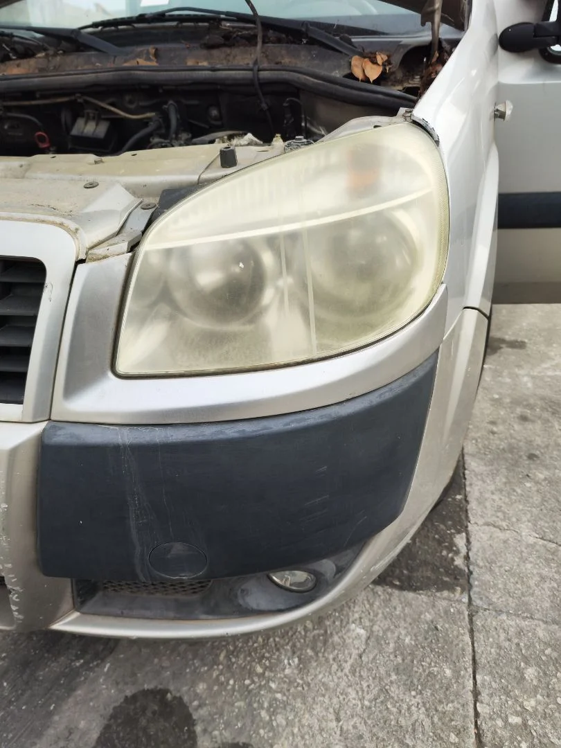 Foto de FARO IZQUIERDO FIAT I DOBLÒ (119) 1.9 JTD CAT (105 CV / 77 KW)