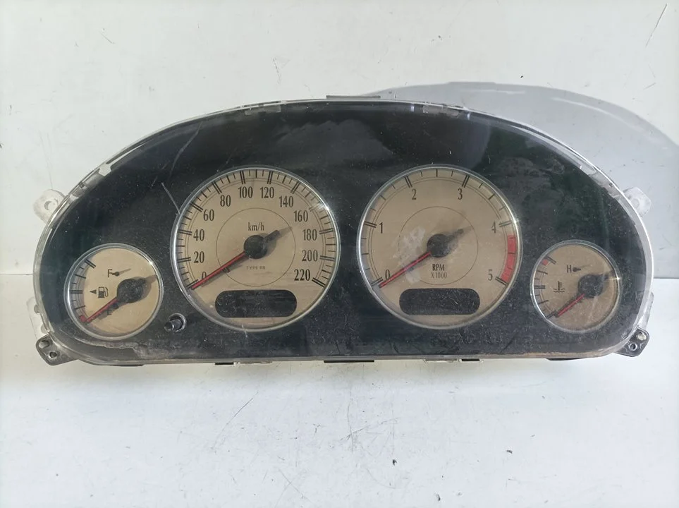 Foto de CUADRO INSTRUMENTOS CHRYSLER VOYAGER (RG) 2.8 CRD CAT (150 CV / 110 KW) referencia R987AB