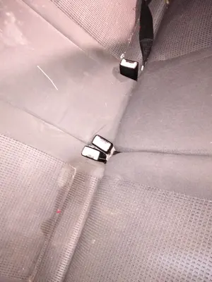 Foto de ENGANCHE CINTURON TRASERO IZQUIERDO VOLKSWAGEN POLO IV (9N1)