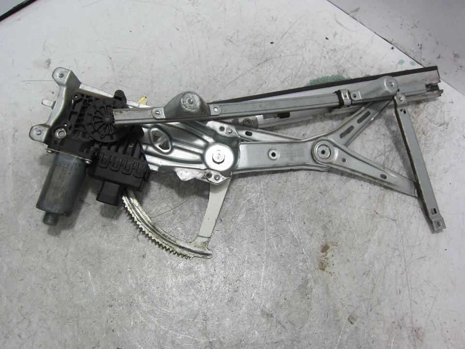 Foto de ELEVALUNAS DELANTERO DERECHO OPEL ASTRA H CARAVAN referencia 0130821989