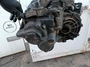 Foto de CAJA CAMBIOS RENAULT MEGANE II BERLINA 5P referencia 8200370824 foto 4