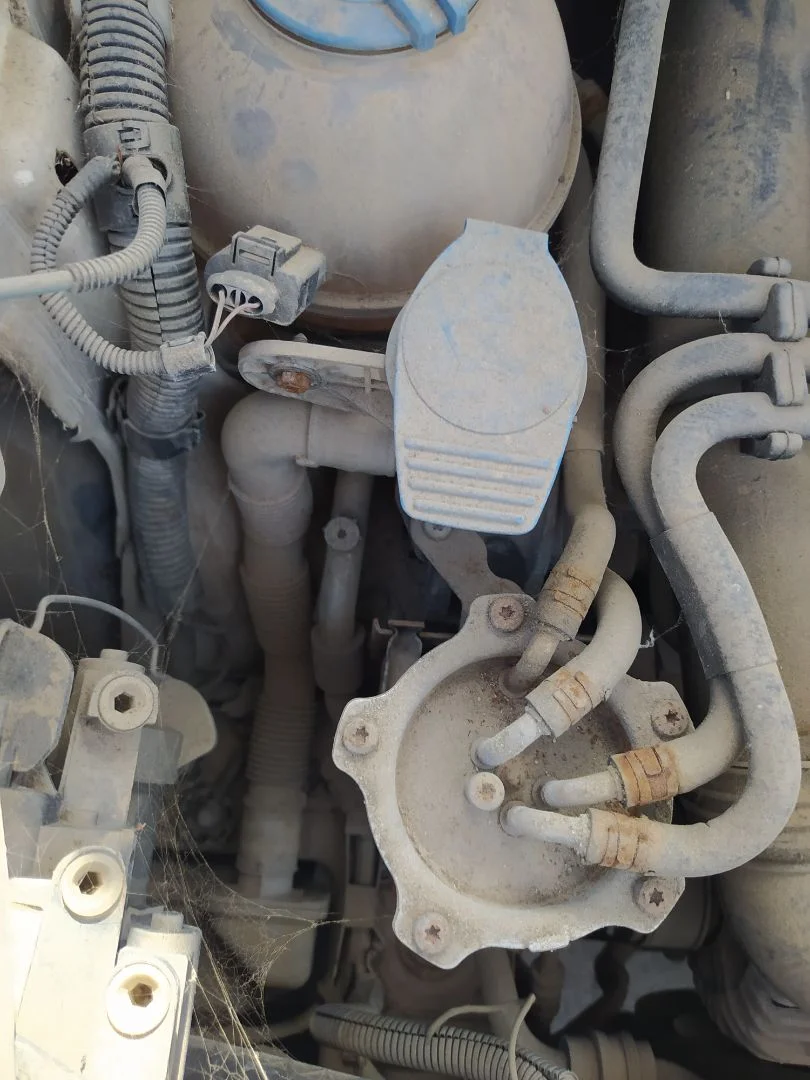 Foto de DEPOSITO LIMPIA VOLKSWAGEN CADDY (2K)(02.2004) 1.9 TDI (105 CV / 77 KW)