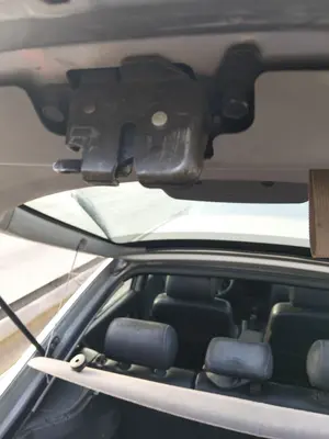 Foto de CERRADURA MALETERO / PORTON KIA SEPHIA II