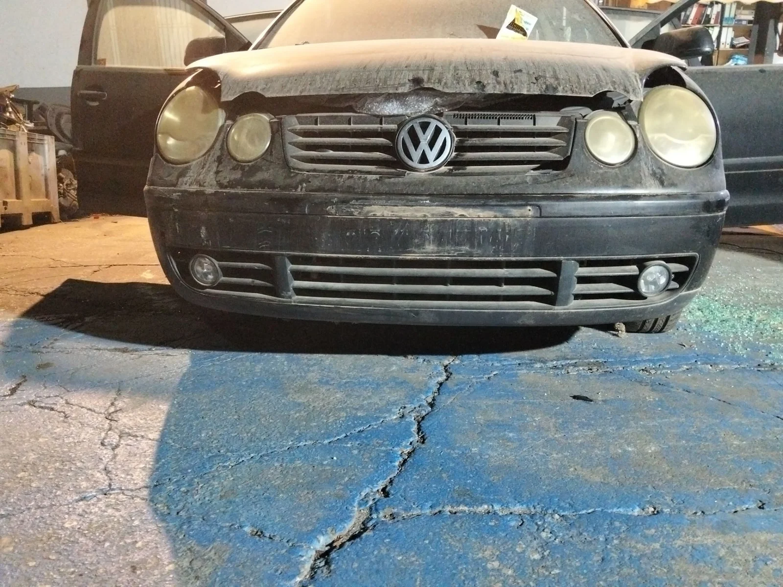 Foto de REFUERZO PARAGOLPES DELANTERO VOLKSWAGEN POLO IV (9N1)