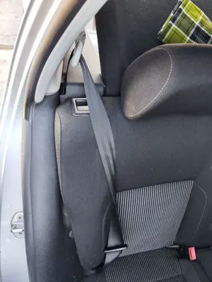 Foto de CINTURON SEGURIDAD TRASERO DERECHO VOLKSWAGEN GOLF IV BERLINA (1J1)(10.1997) 1.9 TDI (131 CV / 96 KW)