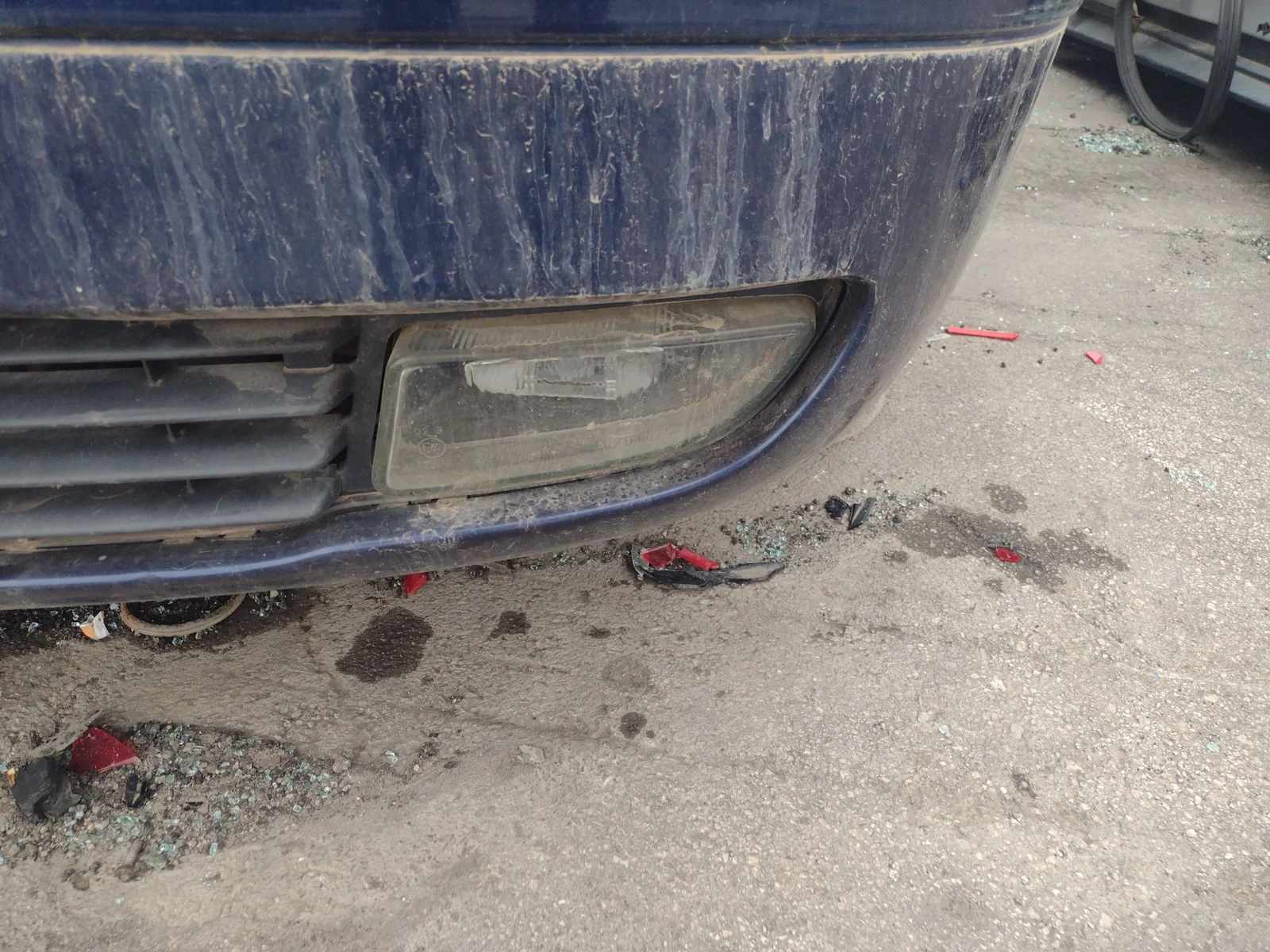 Foto de FARO ANTINIEBLA IZQUIERDO OPEL ZAFIRA A 2.0 DTI (101 CV / 74 KW)