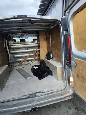Foto de GOMAS CONTORNO PUERTA OPEL VIVARO FURGÓN/COMBI 2.0 16V CDTI (114 CV / 84 KW) foto 2