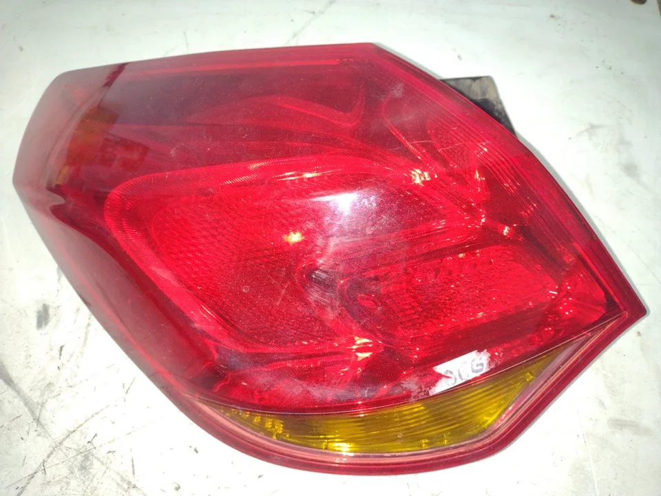Foto de PILOTO TRASERO IZQUIERDO OPEL ASTRA J BERLINA 5P 1.7 16V CDTI (125 CV / 92 KW) referencia 13306459