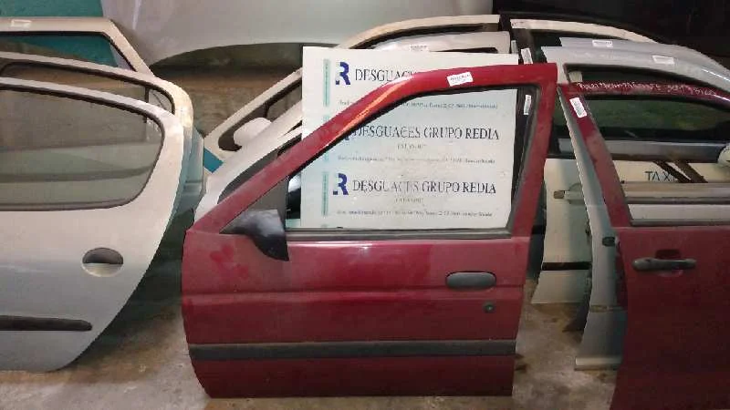 Foto de PUERTA DELANTERA IZQUIERDA FORD ESCORT BERL./TURNIER