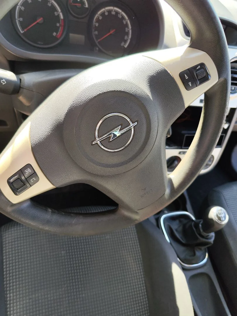 Foto de AIRBAG DELANTERO IZQUIERDO OPEL CORSA D 1.2 16V CAT (Z 12 XEP / LB4) (80 CV / 59 KW)