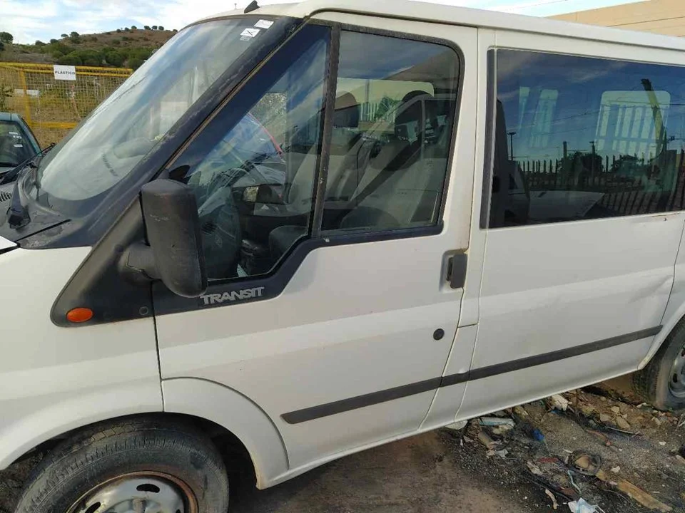 Foto de PUERTA DELANTERA IZQUIERDA FORD TRANSIT COMBI (FY) 2.0 TD CAT (75 CV / 55 KW) referencia 4703954