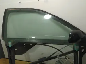 Foto de LUNA DELANTERA DERECHA AUDI A3 (8L) 1.9 TDI (90 CV / 66 KW) referencia 43R00082