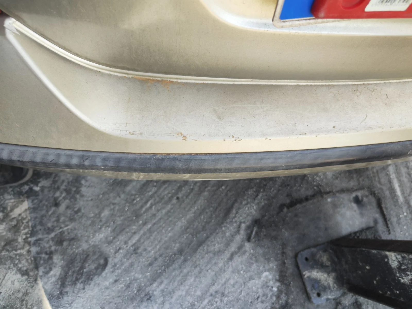 Foto de REFUERZO PARAGOLPES TRASERO FORD MONDEO BERLINA (GE) 2.0 TDCi CAT (131 CV / 96 KW)