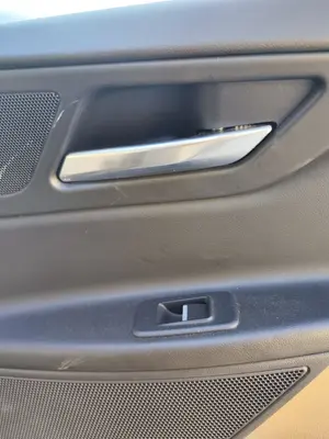 Foto de MANETA INTERIOR TRASERA DERECHA JAGUAR XE 2.0  Turbo CAT (200 CV / 147 KW)