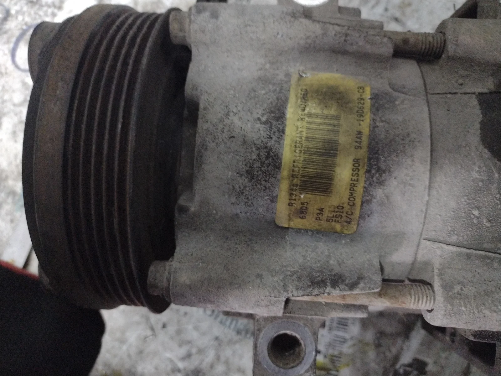 Foto de COMPRESOR AIRE ACONDICIONADO FORD ESCORT BERL./TURNIER referencia 19D629CB