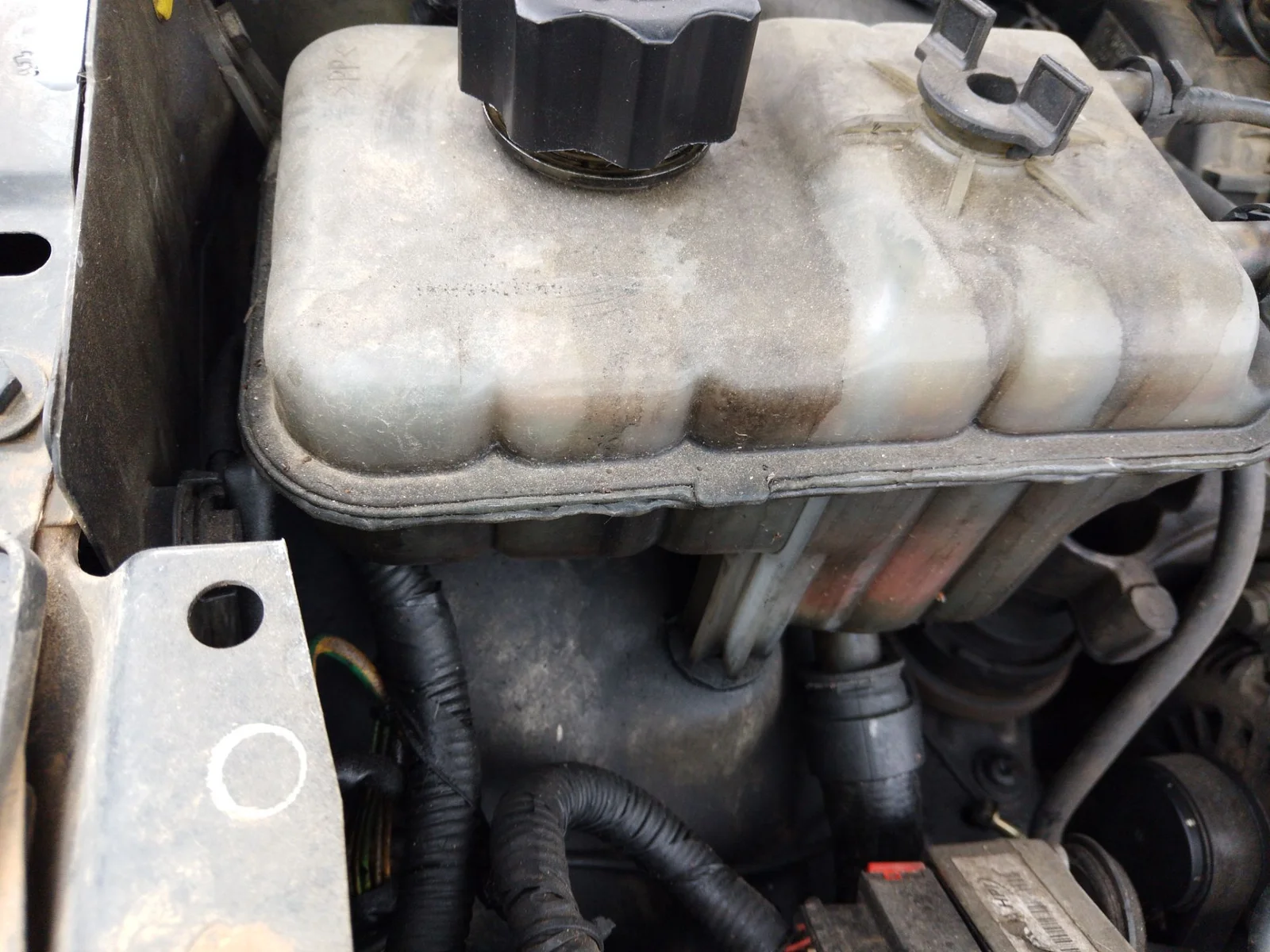 Foto de DEPOSITO EXPANSION PEUGEOT 407 2.0 16V HDi FAP CAT (RHR / DW10BTED4) (136 CV / 100 KW)