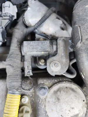 Foto de VALVULA AIRE ADICIONAL FORD TRANSIT CONNECT (TC7) 1.8 TDCi CAT (90 CV / 66 KW)
