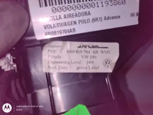 Foto de REJILLA AIREADORA VOLKSWAGEN POLO V (6R1) 1.2 TDI (75 CV / 55 KW) referencia 6R0819704AB foto 4