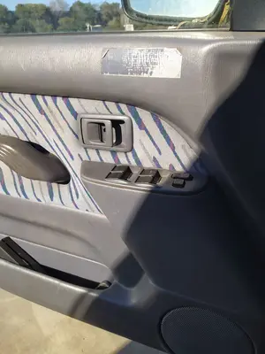 Foto de ELEVALUNAS DELANTERO IZQUIERDO TOYOTA LAND CRUISER (J9) 3.0 Turbodiesel (125 CV / 92 KW)