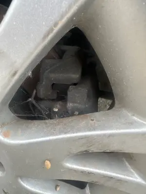 Foto de PINZA DE FRENO DELANTERA DERECHA RENAULT LAGUNA II (BG0) 2.0  (135 CV / 99 KW) referencia 7701049092