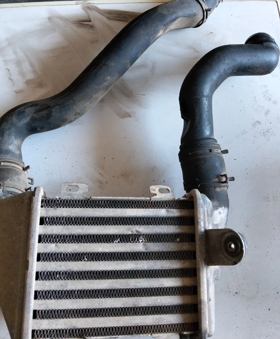 Foto de INTERCOOLER VOLKSWAGEN GOLF III (1H1)(11.1991) 1.9 TDI (110 CV / 81 KW) referencia 1H0145805A