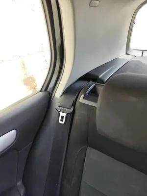 Foto de CINTURON SEGURIDAD TRASERO DERECHO VOLKSWAGEN GOLF VI (5K1)(10.2008) 2.0 TDI (110 CV / 81 KW)