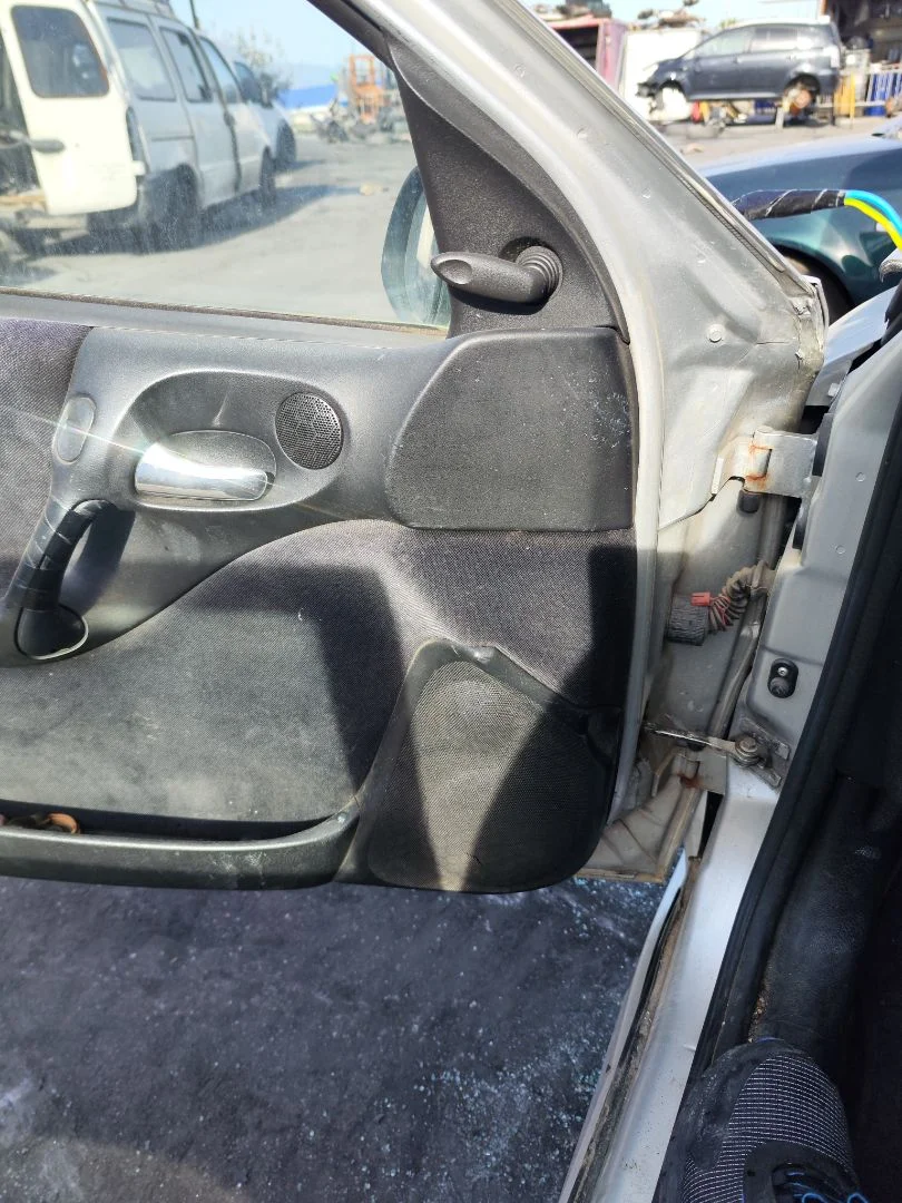 Foto de CENTRALITA CONFORT OPEL VECTRA B BERLINA 2.0 DTI (101 CV / 74 KW)
