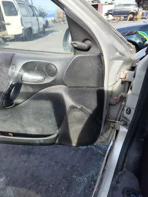 Foto de CENTRALITA CONFORT OPEL VECTRA B BERLINA 2.0 DTI (101 CV / 74 KW)