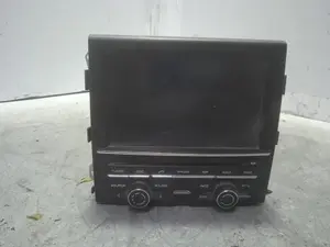Foto de SISTEMA AUDIO / RADIO CD PORSCHE CAYENNE (TIPO 92A) 4.8 V8 CAT (400 CV / 294 KW) referencia 7PP035730