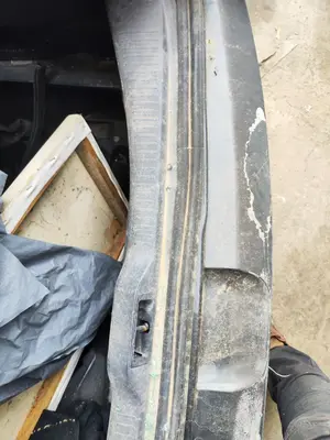 Foto de PANEL TRASERO RENAULT MEGANE III BERLINA 5P 1.5 dCi Diesel FAP (110 CV / 81 KW)