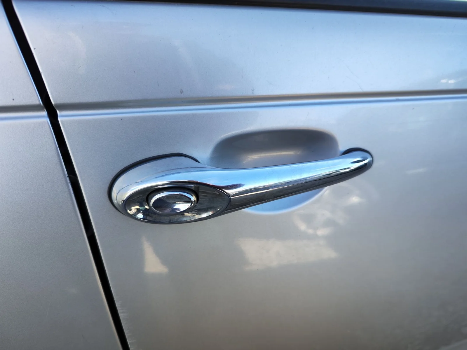 Foto de MANETA EXTERIOR DELANTERA DERECHA CHRYSLER PT CRUISER 2.2 CRD CAT (121 CV / 89 KW)