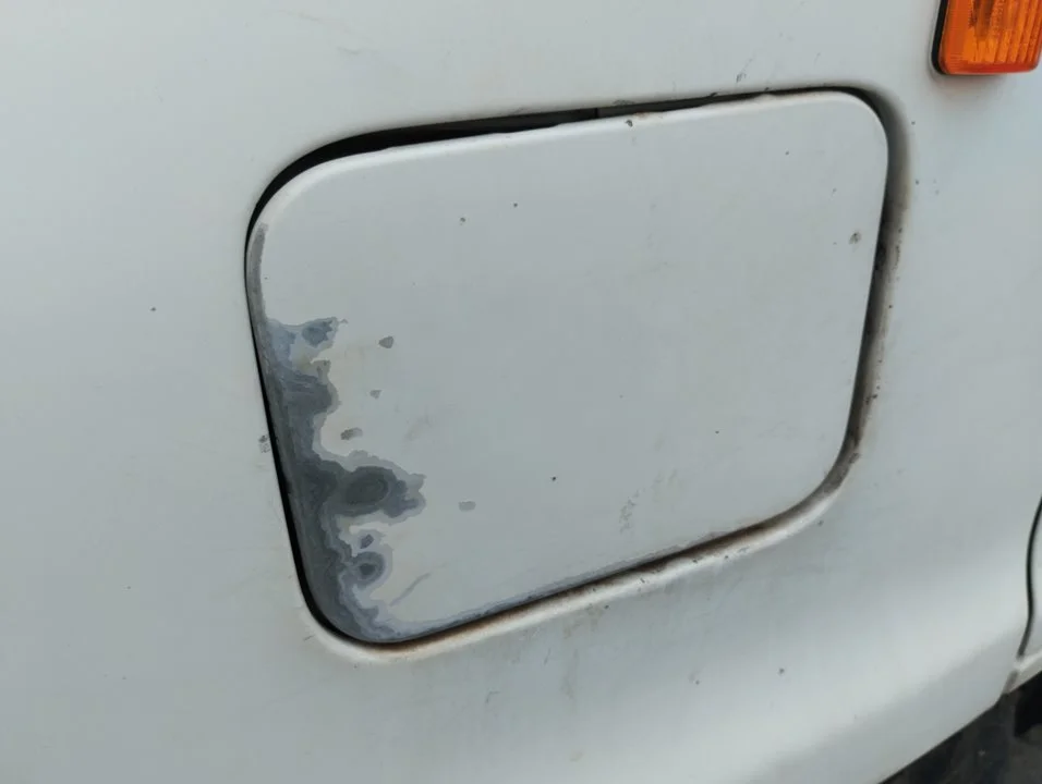 Foto de TAPA EXTERIOR COMBUSTIBLE FIAT DUCATO II COMBI 2.8 TDI CAT (122 CV / 90 KW)