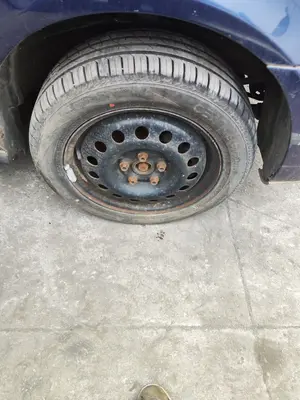 Foto de LLANTA VOLKSWAGEN SHARAN (7M6/7M9) 1.9 TDI (116 CV / 85 KW) referencia 7M3601027D FKZ