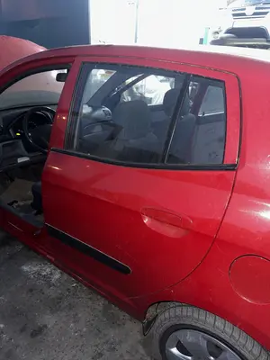 Foto de PUERTA TRASERA IZQUIERDA KIA PICANTO (SA) 1.1 CAT (65 CV / 48 KW) referencia 7700307010