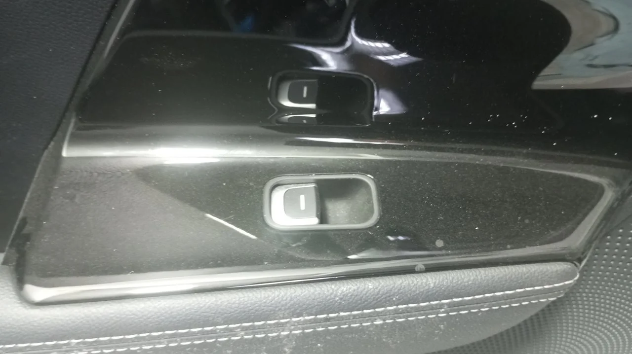 Foto de MANDO ELEVALUNAS TRASERO IZQUIERDO KIA NIRO (SG2) Híbrido 104 kW (1.6 Ltr. - 77 kW) (141 CV / 104 KW) referencia 93580G5900