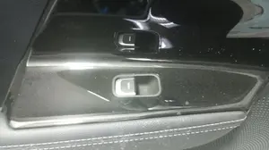 Foto de MANDO ELEVALUNAS TRASERO IZQUIERDO KIA NIRO (SG2) Híbrido 104 kW (1.6 Ltr. - 77 kW) (141 CV / 104 KW) referencia 93580G5900