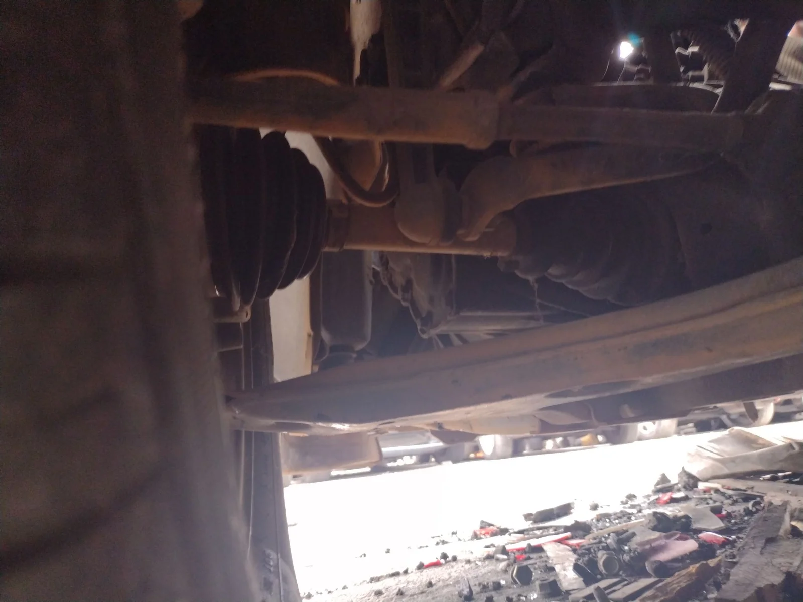 Foto de BRAZO SUSPENSION DELANTERO IZQUIERDO OPEL ZAFIRA A 2.0 DTI (101 CV / 74 KW)