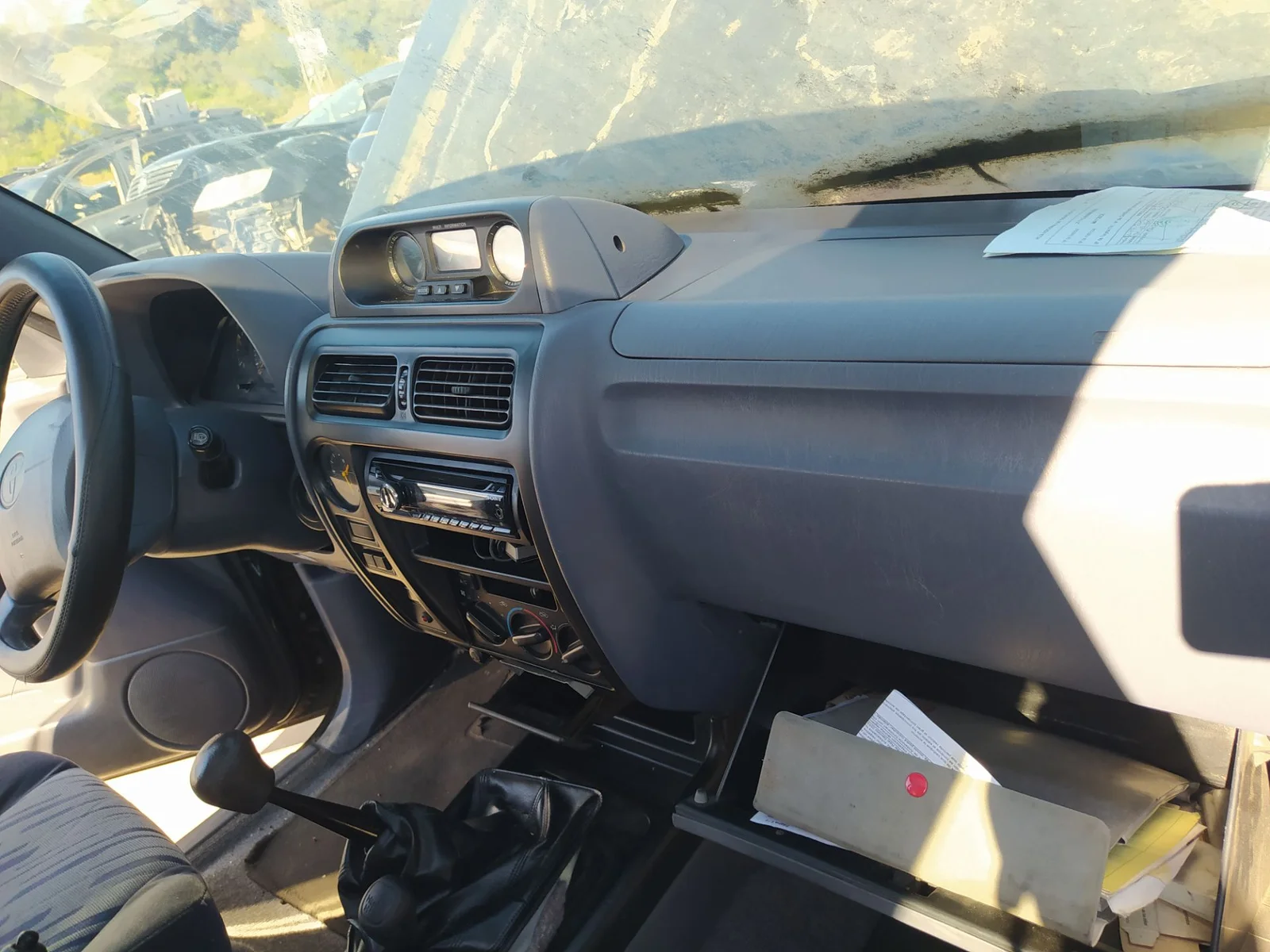 Foto de SALPICADERO TOYOTA LAND CRUISER (J9) 3.0 Turbodiesel (125 CV / 92 KW)