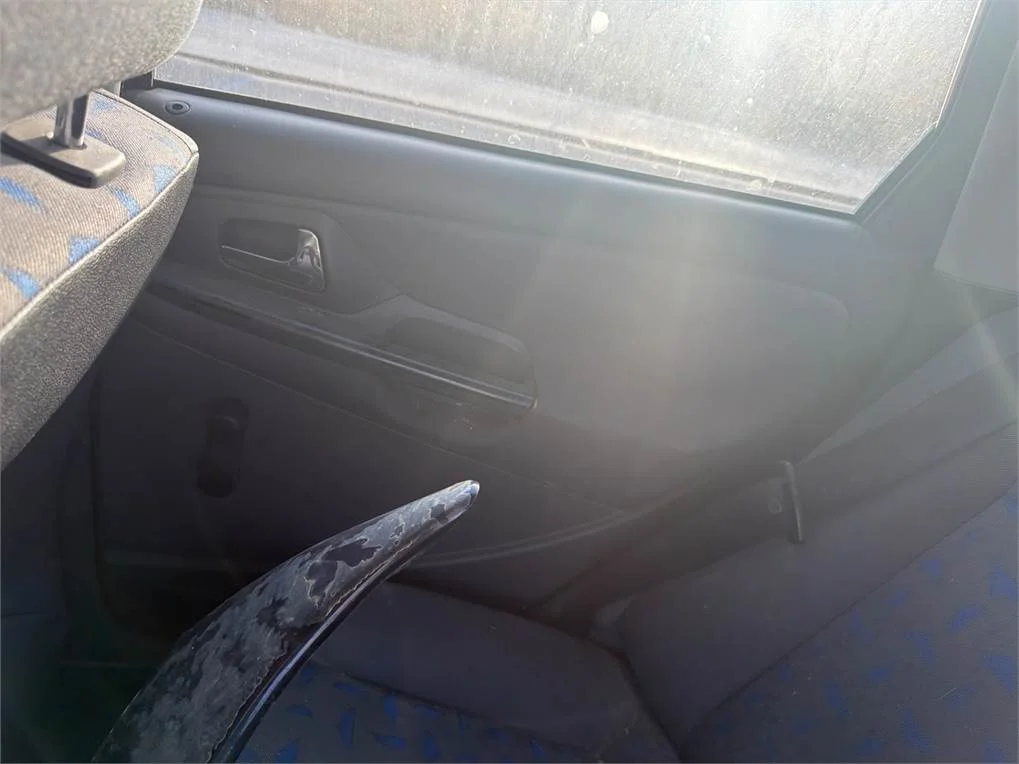 Foto de GUARNECIDO PUERTA TRASERA DERECHA SEAT CORDOBA BERLINA (6K2)