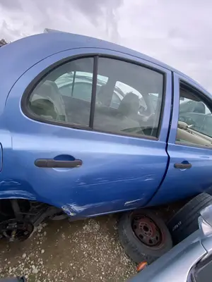 Foto de PUERTA TRASERA DERECHA NISSAN MICRA (K12E) 1.2 CAT (65 CV / 48 KW)